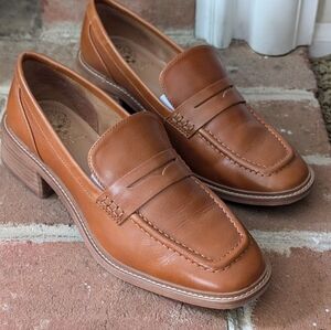 Vince Camuto -size9 -Loafers